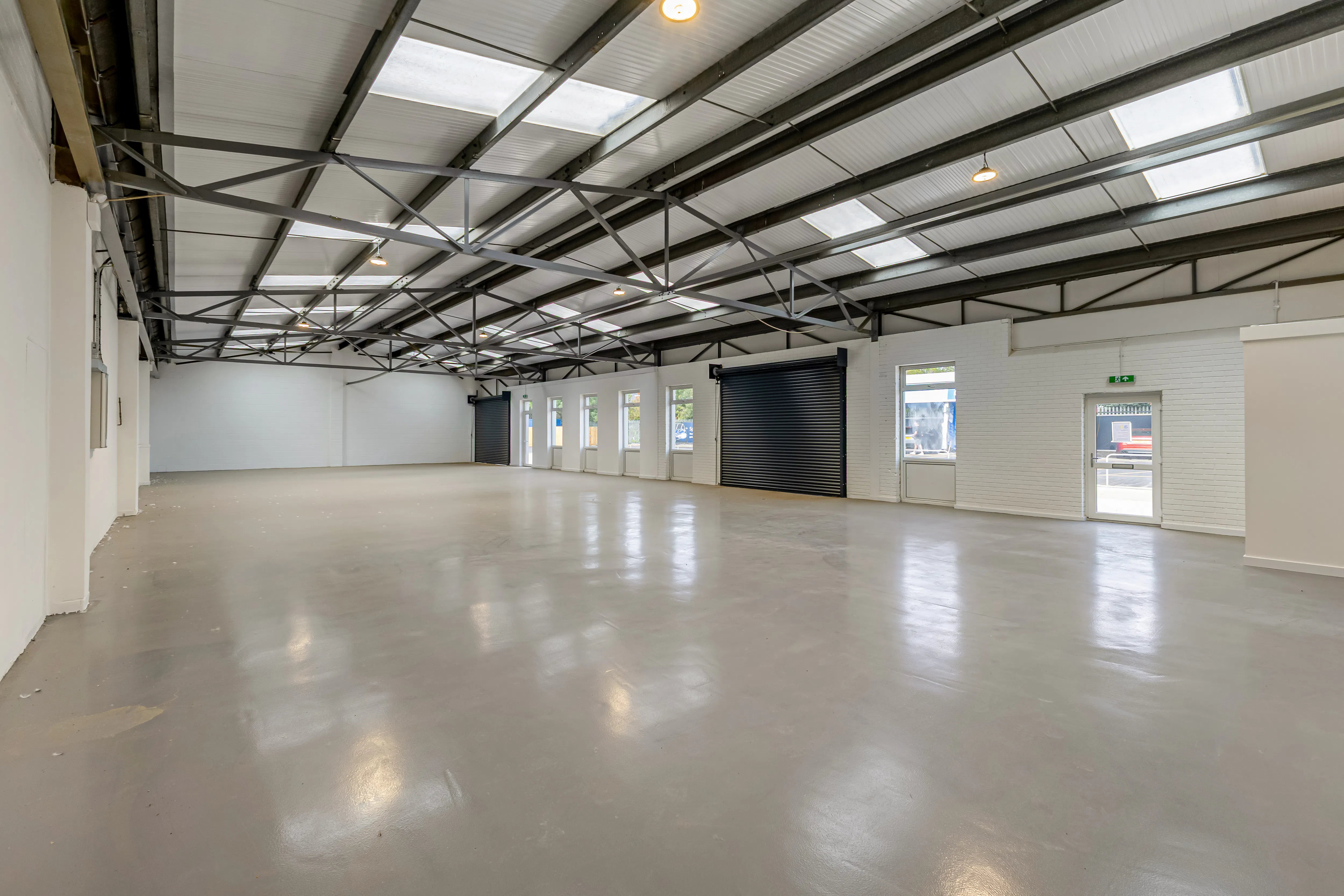 Units 2&3 The Point, Aylesbury, Industrial To Let - 112372_Unit 2 3 The Point (9).jpg