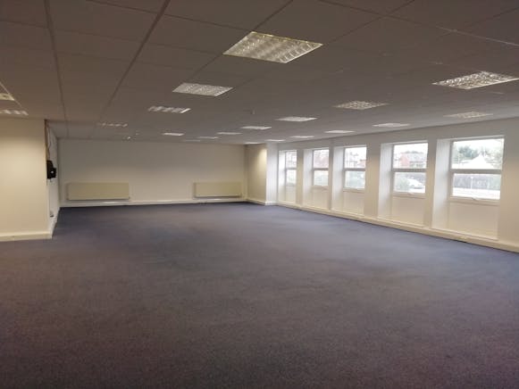 First Floor Offices, 21 London Road, Reading, Offices To Let - Internal 1.jpg