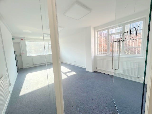 Brocas House, High Street, Eton, Office To Let - Meeting Room i.jpg