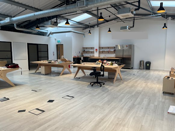 Modern Warehouse, Unit 5 Century Court, Aylesbury, Industrial To Let - IMG_1093.JPG