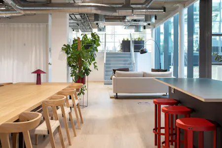 42 Gloucester Avenue (2nd Floor Rear), London, Office To Let - e895bf4c22f51508c2b82cc71a84fef6-mc42070625hr.jpg