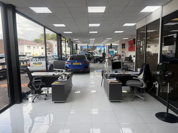 Showroom and garage facility, Kennedy Drive, Eldene,, Swindon, Industrial To Let / For Sale - 33.jpg