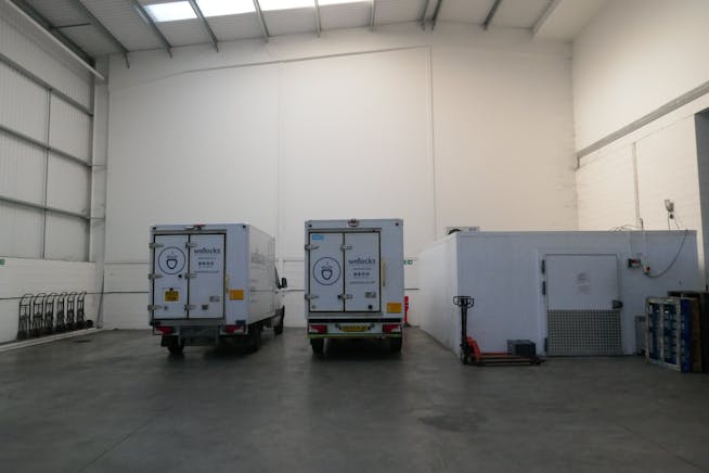Unit 7 East Place, Harlow, Industrial To Let - P1060275.JPG