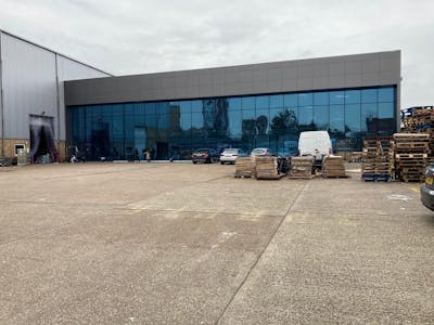 80-82 Pretoria Road, Edmonton, Industrial/Logistics To Let - 1.jpg