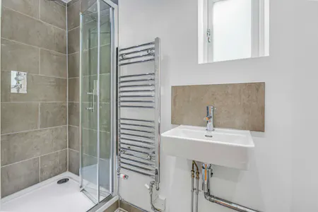 Finborough Road, London To Let - Ensuite 2