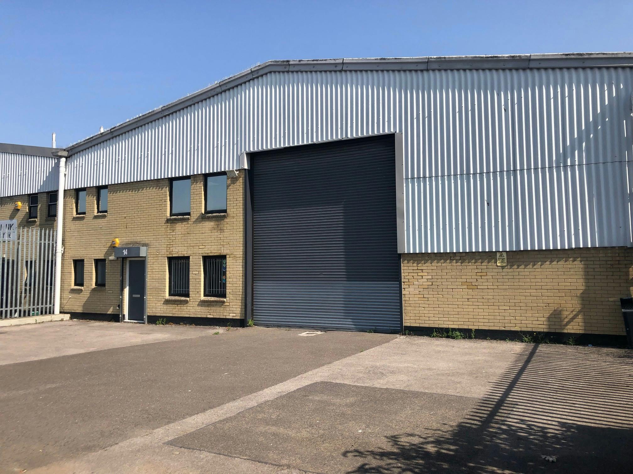 Industrial Unit in Enfield - photo 2