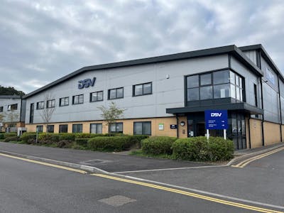 Unit 3 Vantage Way, The Fulcrum Centre, Poole To Let / For Sale - IMG_0469.jpeg