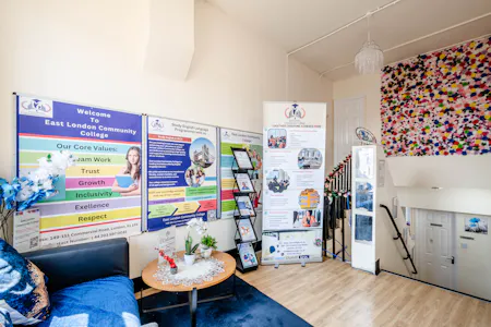 149-151 Commercial Road, London, Office To Let - Commercial Rd 149-151 2F - Low Res 5.jpg
