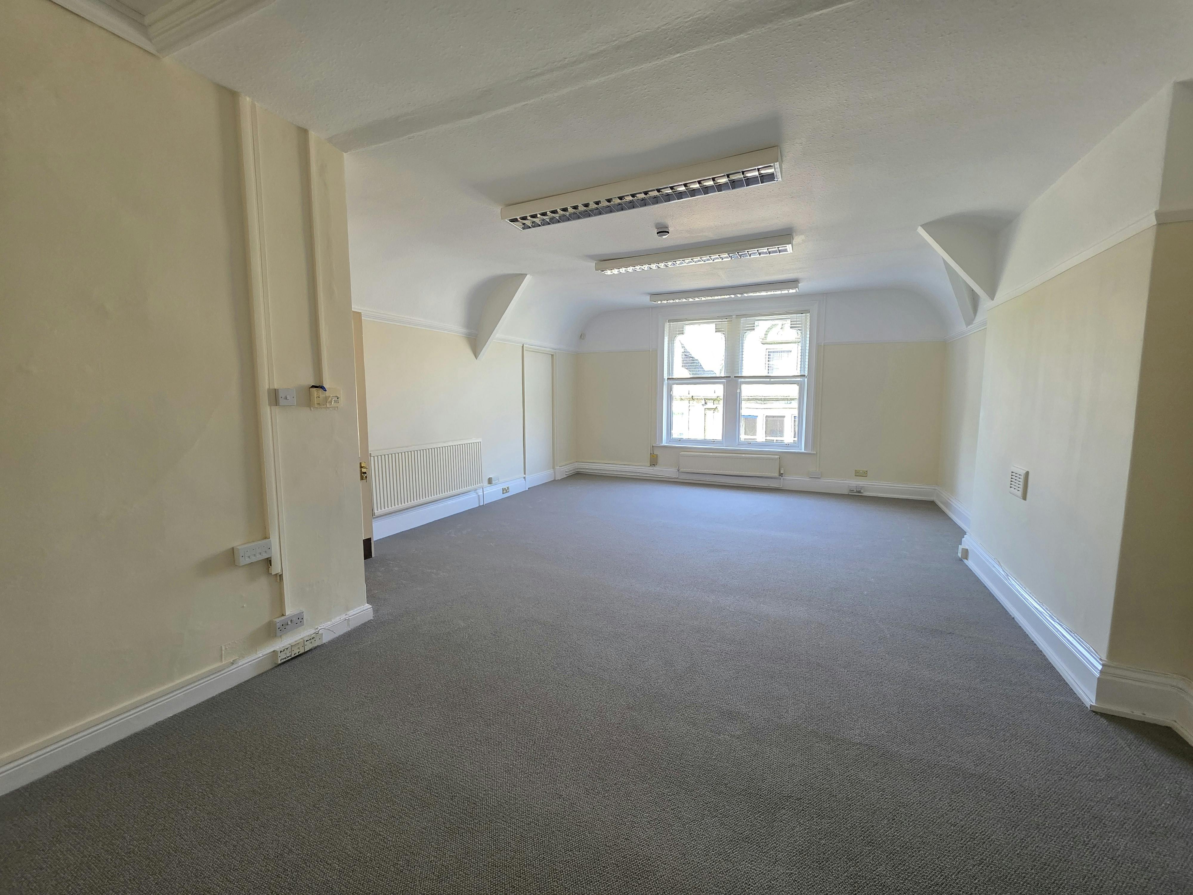 7 Victoria Avenue, Harrogate, Offices To Let - 1000043283.jpg