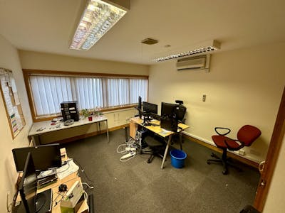 Ground and First Floor Offices, Unit 2, Oswestry, Office To Let - IMG_0988.jpeg