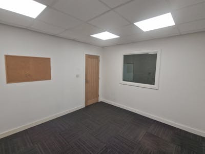 Unit F1, Unit F2, Hyde, Industrial/Logistics To Let - 20231205_144340.jpg