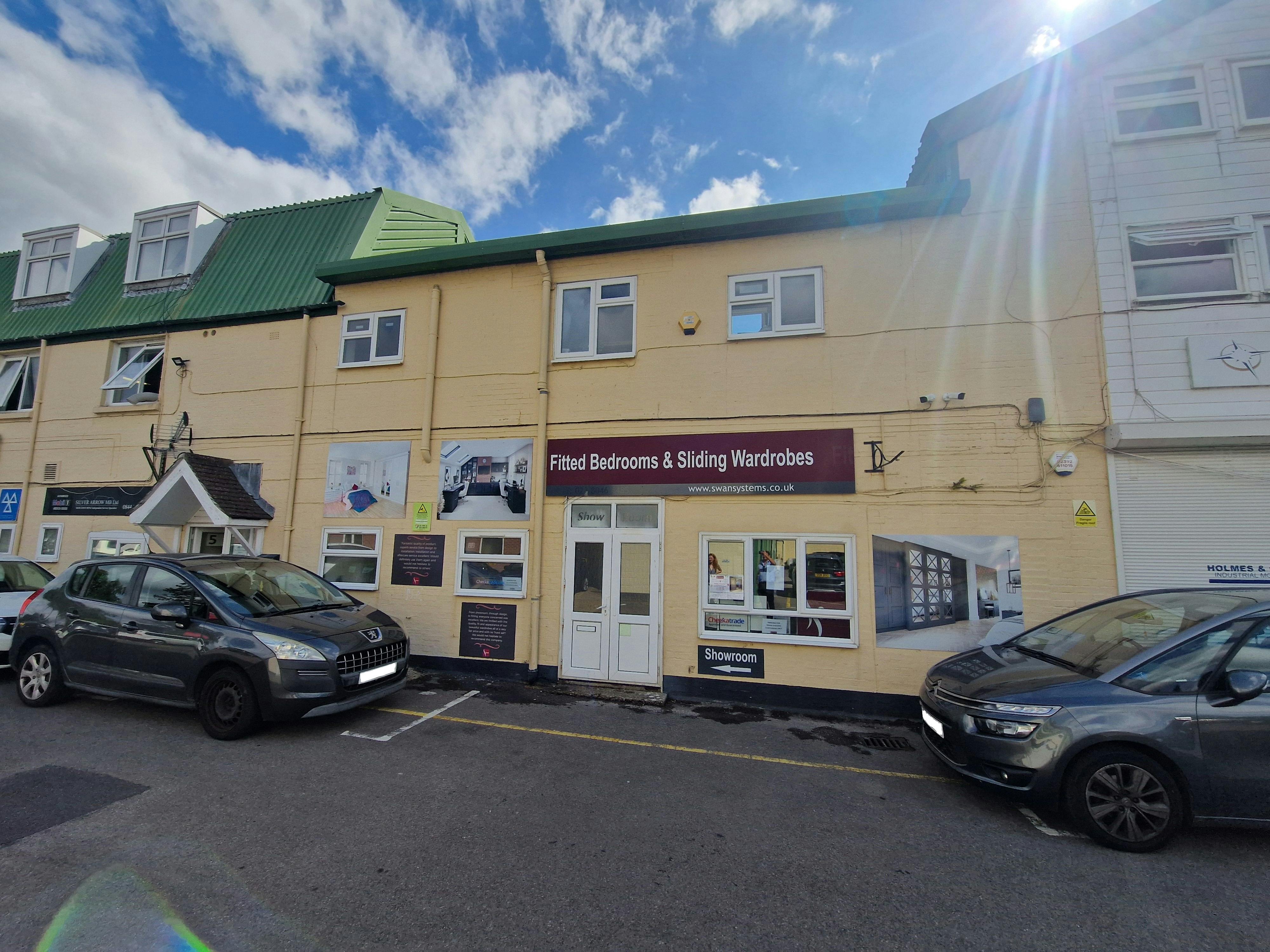 Industrial Unit in Fareham - photo 2