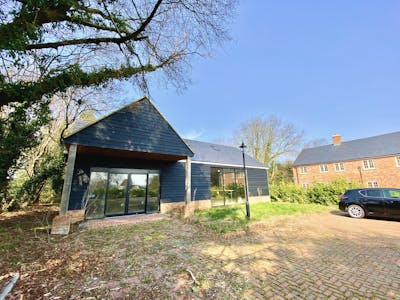 Bell Cottage, Dunstable Road, Studham, Class E Retail / Leisure / Light Industrial / Office / Retail / Retail - Out Of Town / Showroom To Let - 2.jpeg