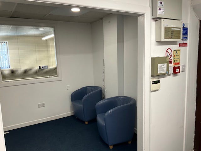 Unit 1, High Peak, Industrial / Offices To Let - thumbnail_IMG_0108.jpg