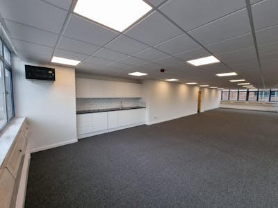 North Suite, 2nd floor, Burns House, Haywards Heath, Office To Let - 20221020_105924.jpg