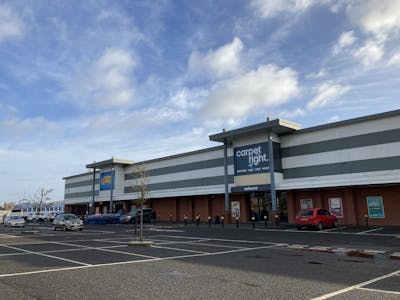 Weir Retail Park, Stadium Way, Rayleigh, Retail - Out Of Town To Let - IMG_0331.jpg