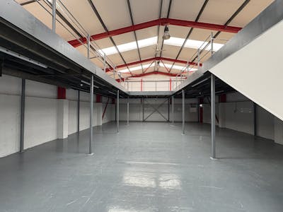 1 Willow Road, Poyle Industrial Estate, Slough, Industrial / Warehouse To Let / For Sale - IMG_6567.jpg