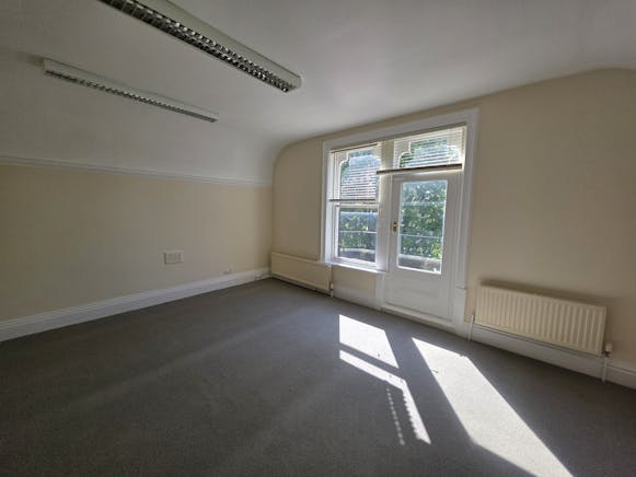7 Victoria Avenue, Harrogate, Offices To Let - 1000043291.jpg
