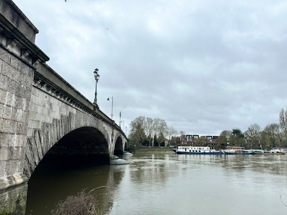 Unit 12, 8 Kew Bridge Road, Brentford, Restaurant To Let - IMG_2558.JPEG