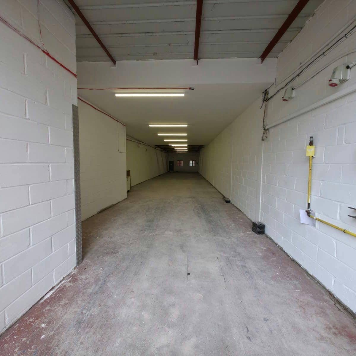 Industrial Unit in Leyton - photo 3