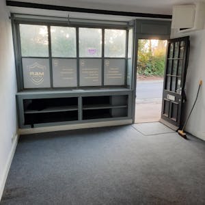 1 The Galleries, Godalming, Office / Retail For Sale - 20250327_173600.jpg