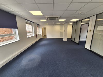 Suite 4, 1st floor Ashfield House, Stockport, Office To Let - 20250521_120258.jpg