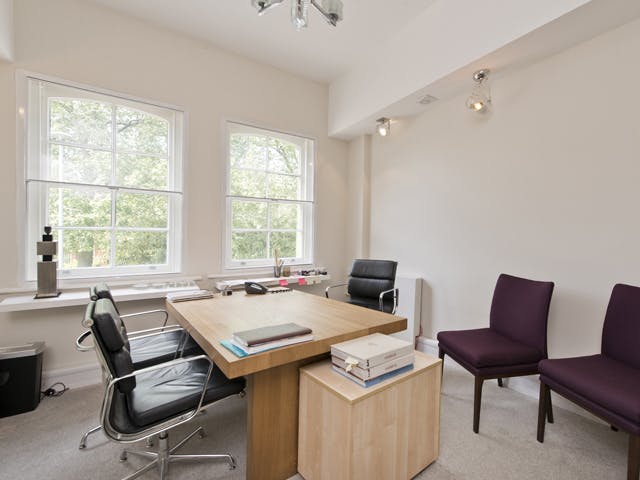 533 Kings Road, Chelsea,  Sw10, Office To Let - bella figura@533 kings rd-1 low.jpg