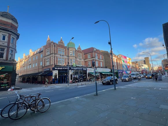 120-124 King Street, Hammersmith, D1 / Investment / Retail For Sale - Large file frontage corner shot.jpg