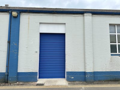 Unit 21A(iii) Britannia Estate, Luton, Automotive / Automotive Roadside (Car Showroom) / Distribution / Distribution Warehouse / Factory / Industrial / Industrial/Logistics / Industrial / Manufacturing / Industrial (Multi Let Scheme) / Industrial Park / Industrial / Storage / Light Industrial / Logistics / Motortrade / Trade / Trade Counter / Trade Counter / Showroom / Transport Hub / Urban Logistics / Warehouse / Industrial / Warehouse / Workshops To Let - 2.JPG