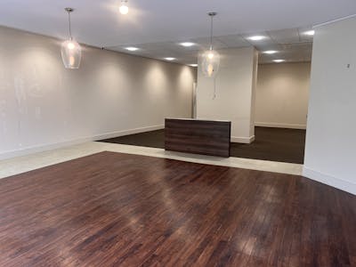 15 High Street, Windsor, Class E Retail / Leisure / Retail / Retail - In Town Lease Assignment - IMG_8140.JPG