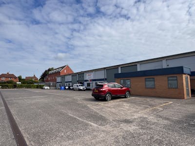 4-5 Seaton Mews, Yeovil, Industrial/Logistics To Let - IMG_2378.JPG