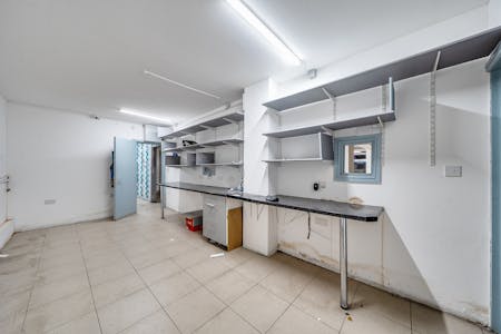 41-43, Cricklewood Broadway, London, Retail To Let - 1431540-7-69bd4c8e55829.jpg