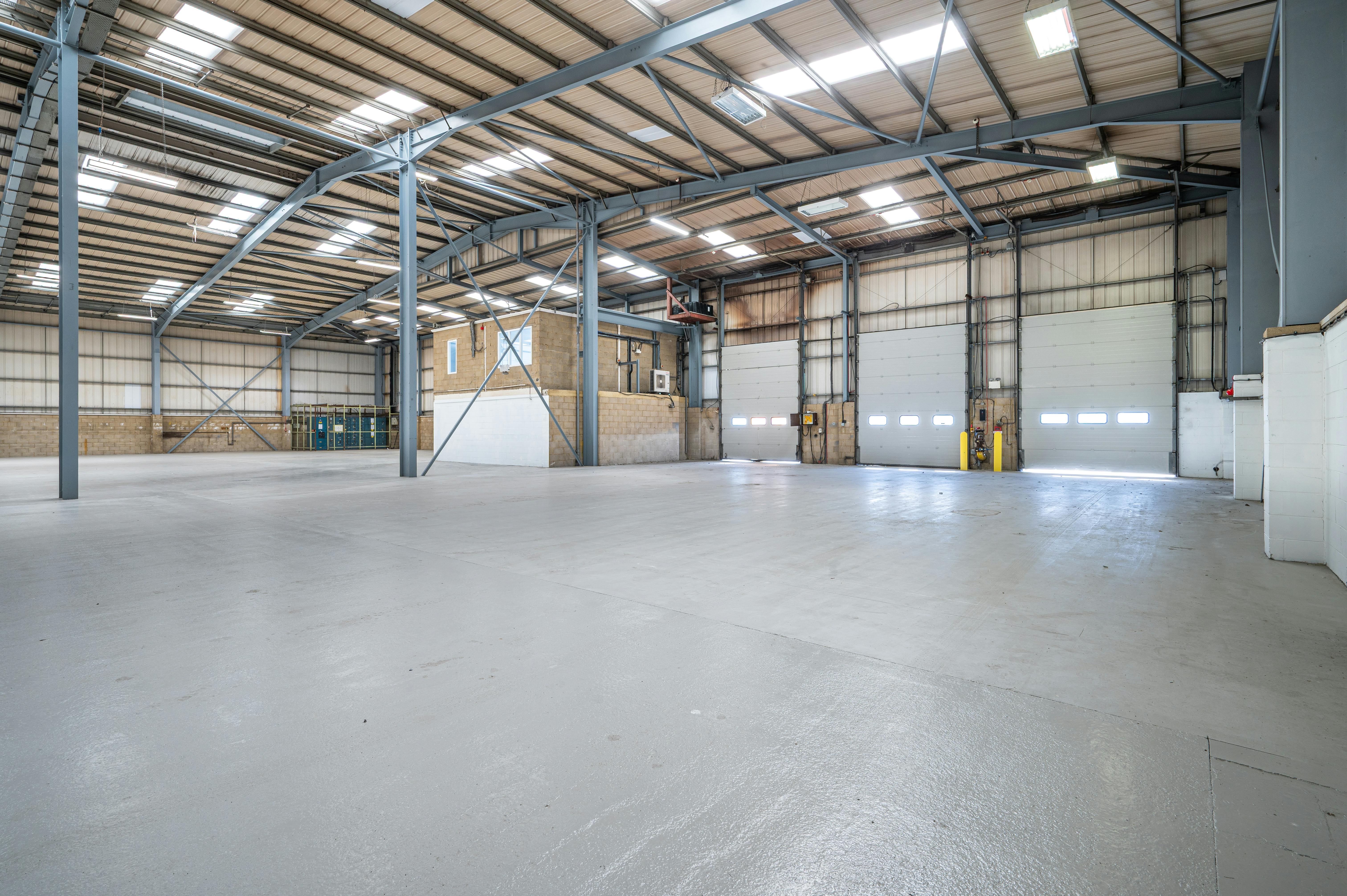 Guildford38, 2-3 Dennis Way, Guildford, Warehouse & Industrial To Let / For Sale - DAVID LINDSELL CONSULTANCY_DENNIS WAY SLYFIELD INDUSTRIAL ESTATE GU1 1AF_022.jpg