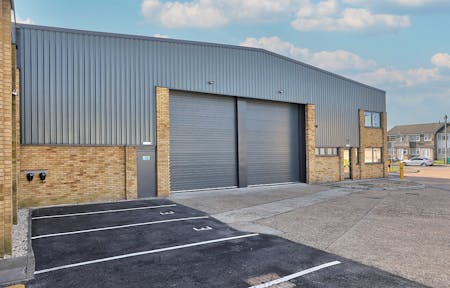 Unit A, 199 Long Lane, Stanwell, Industrial / Warehouse To Let - Loading doors