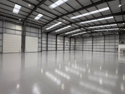V1 Vector Park, Feltham, Industrial / Warehouse To Let - IMG_8136.JPEG