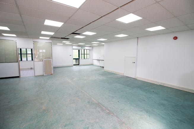 Unit 4 GF, Central Business Centre, Wembley, Office / Industrial / Warehouse To Let - 2.jpg