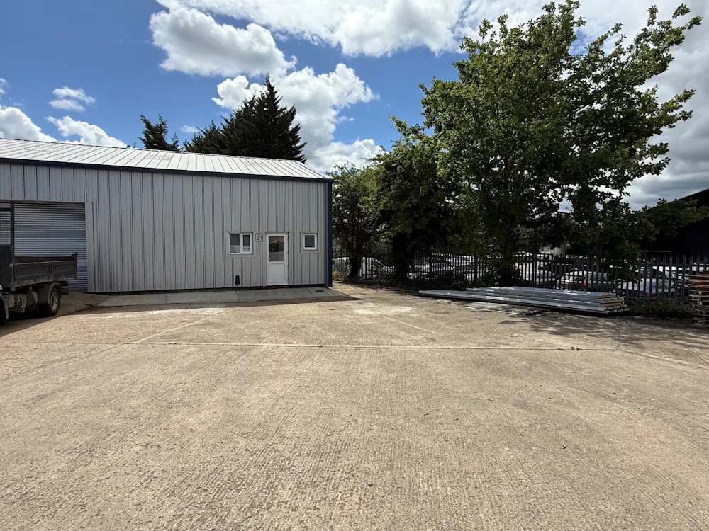 Unit 21 Pioneer Road - 2.jpg
