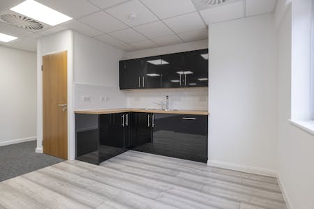 Access M3, Stanhope Road, Camberley, Industrial/Logistics / Industrial / Warehouse To Let - Kitchenette