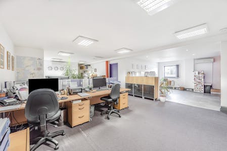 10 Linen House, London, Office To Let - 10 Linen House picture No. 2