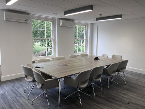 43 Queen Square, Queen Square, Bristol, Office To Let - 20230704 150049.jpg 43 Queen Square, Queen Square, Bristol, Office To Let - 20230704 150049.jpg