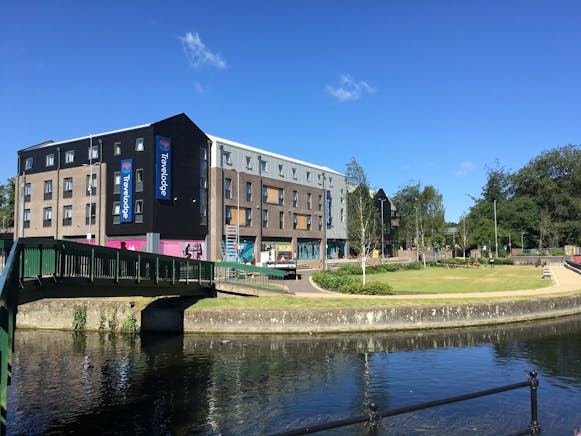 Unit 15, Riverside Walk, Thetford, Retail To Let - 20180622 092135 Large.jpg