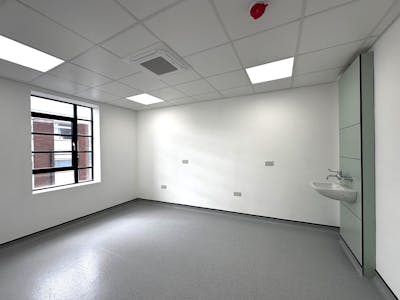 Heaton House, Birmingham, Healthcare / Office To Let - 3.jpg