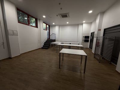 Carnaxide Armazém e Escritórios 4.200 m2, Rua das Quintinhas, 1, Carnaxide, Industrial / Logistics / Warehouse To Let / For Sale - IMG_0870 Large.jpg