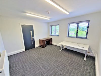 1st Floor 442 Chester Road, Woodford, Leisure / Office To Let - e29c3cb9d40f1ceb0a905c990b5ac01c20230724_12324220212048x1536.jpg