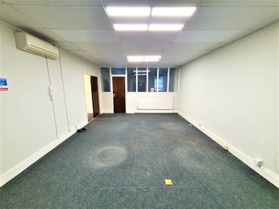 Maxron House, Stockport, Office To Let - 20220201_085308 2.jpg