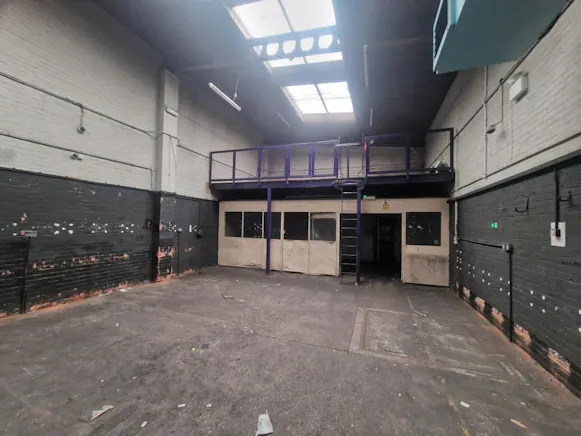 Former G4S Building, Basingstoke, Industrial / Industrial To Let - 20260410_114746.jpg