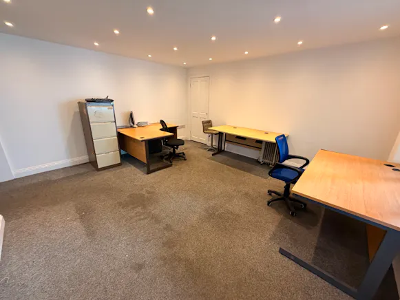 Unit 16 Progress Road, Leigh-On-Sea, Industrial To Let - WhatsApp Image 2026-06-09 at 10.08.00 AM (1).jpeg