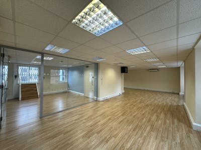 34-35 Eastcastle Street, 4th Floor, London, Office To Let - Image 3.jpeg