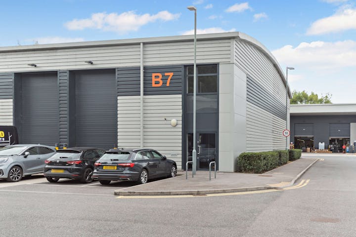 Unit B7 Access 12, Theale, Industrial / Warehouse To Let - 8659299exterior02800.jpg
