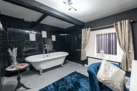 The Ancient Unicorn, Bowes, Barnard Castle, Leisure / Residential / Retail To Let - Apartment Dressing Room.jpg